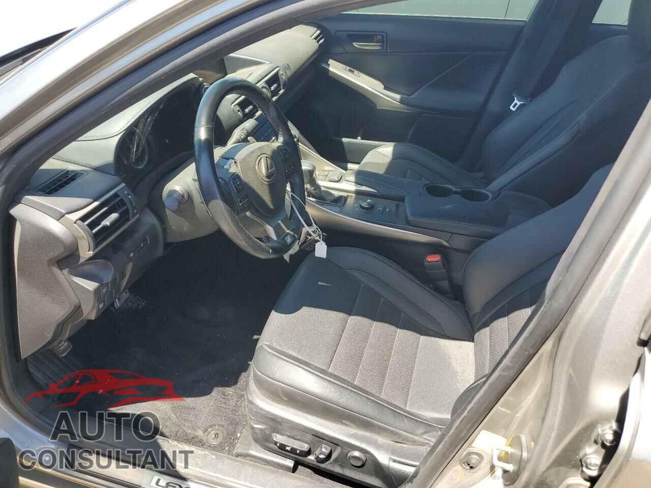 LEXUS IS 2017 - JTHCE1D26H5013784