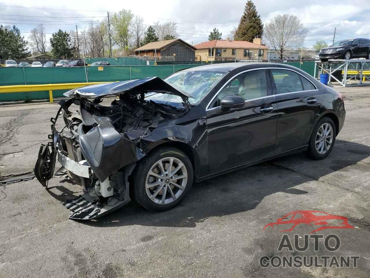 MERCEDES-BENZ A-CLASS 2019 - WDD3G4FB1KW027478