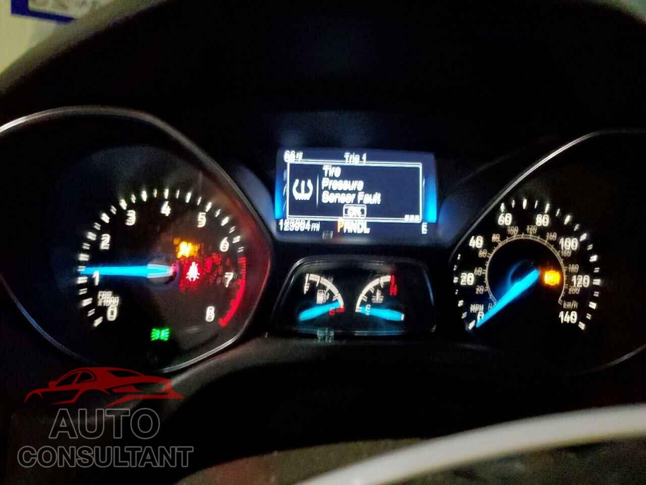 FORD FOCUS 2015 - 1FADP3F25FL205902