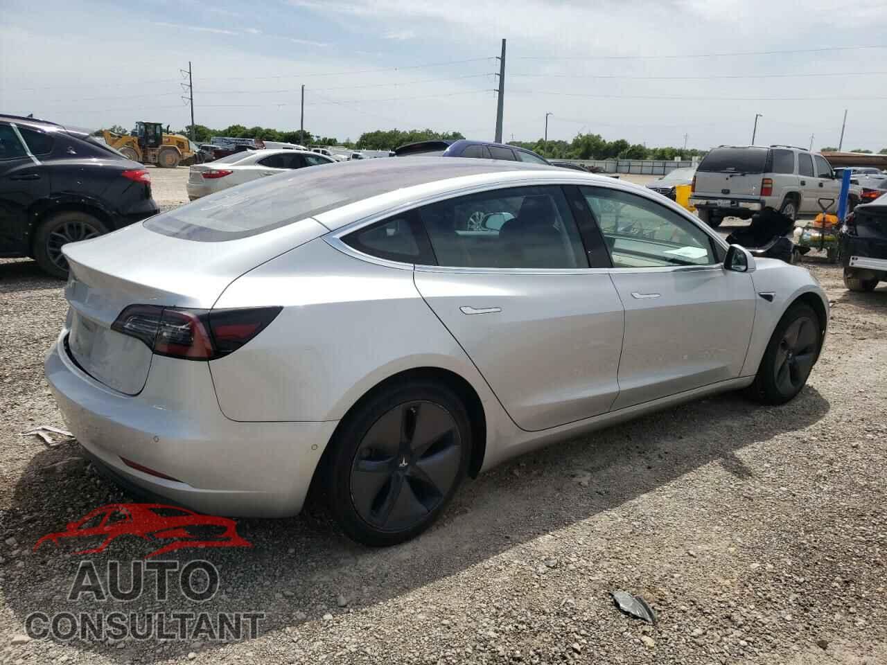 TESLA MODEL 3 2018 - 5YJ3E1EA8JF037337
