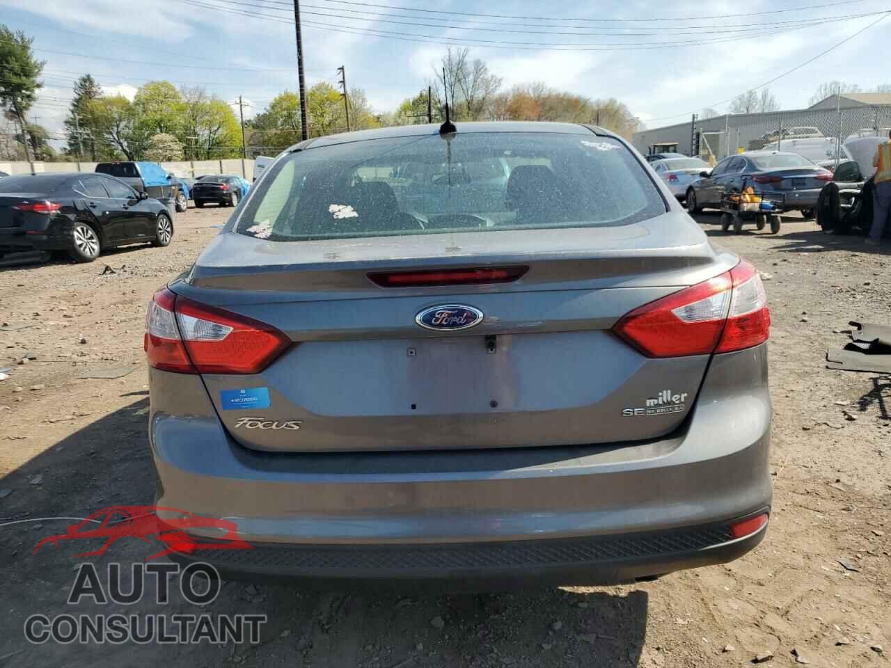 FORD FOCUS 2014 - 1FADP3F28EL125976