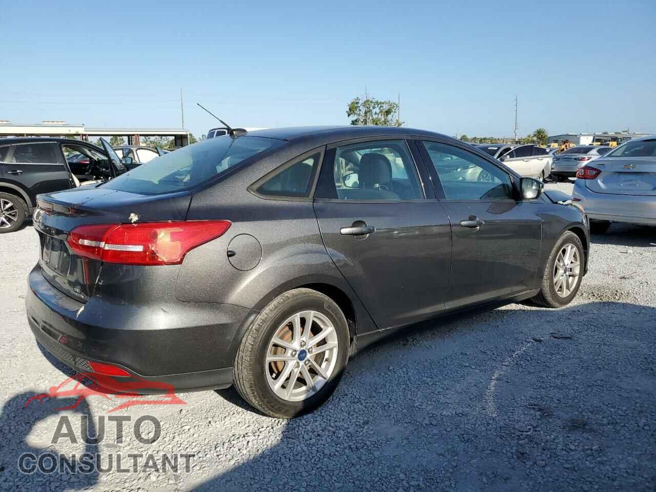 FORD FOCUS 2015 - 1FADP3F29FL230009