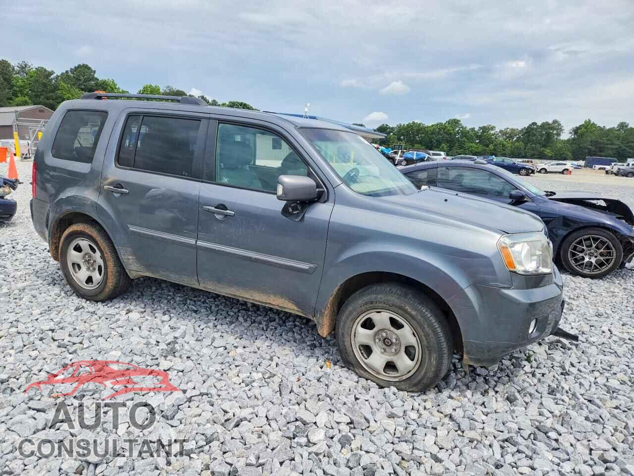 HONDA PILOT 2011 - 5FNYF4H93BB101856