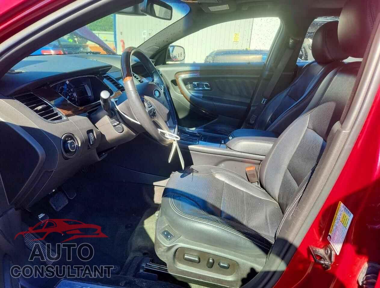FORD TAURUS 2018 - 1FAHP2F88JG124961