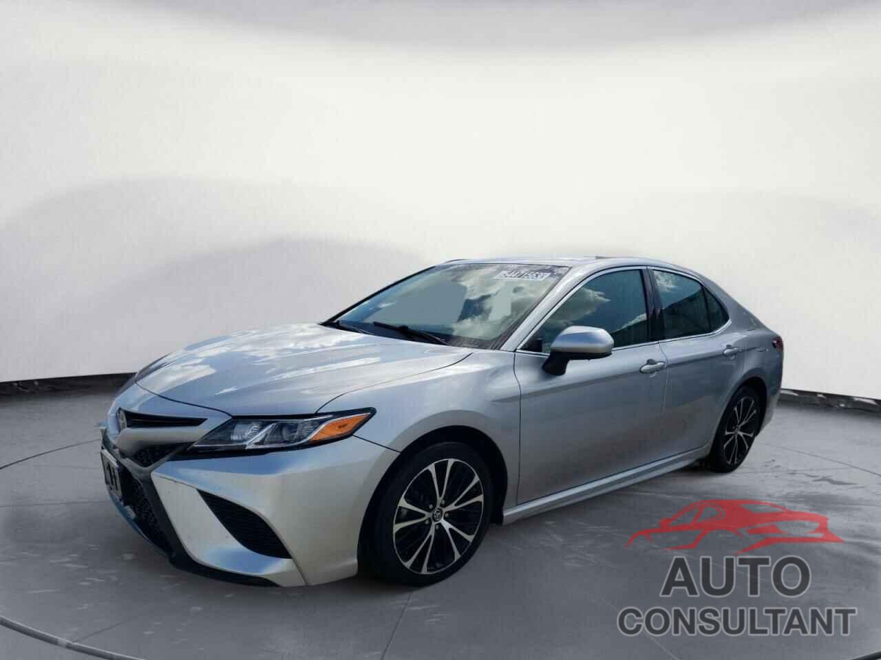 TOYOTA CAMRY 2018 - 4T1B11HK5JU143534