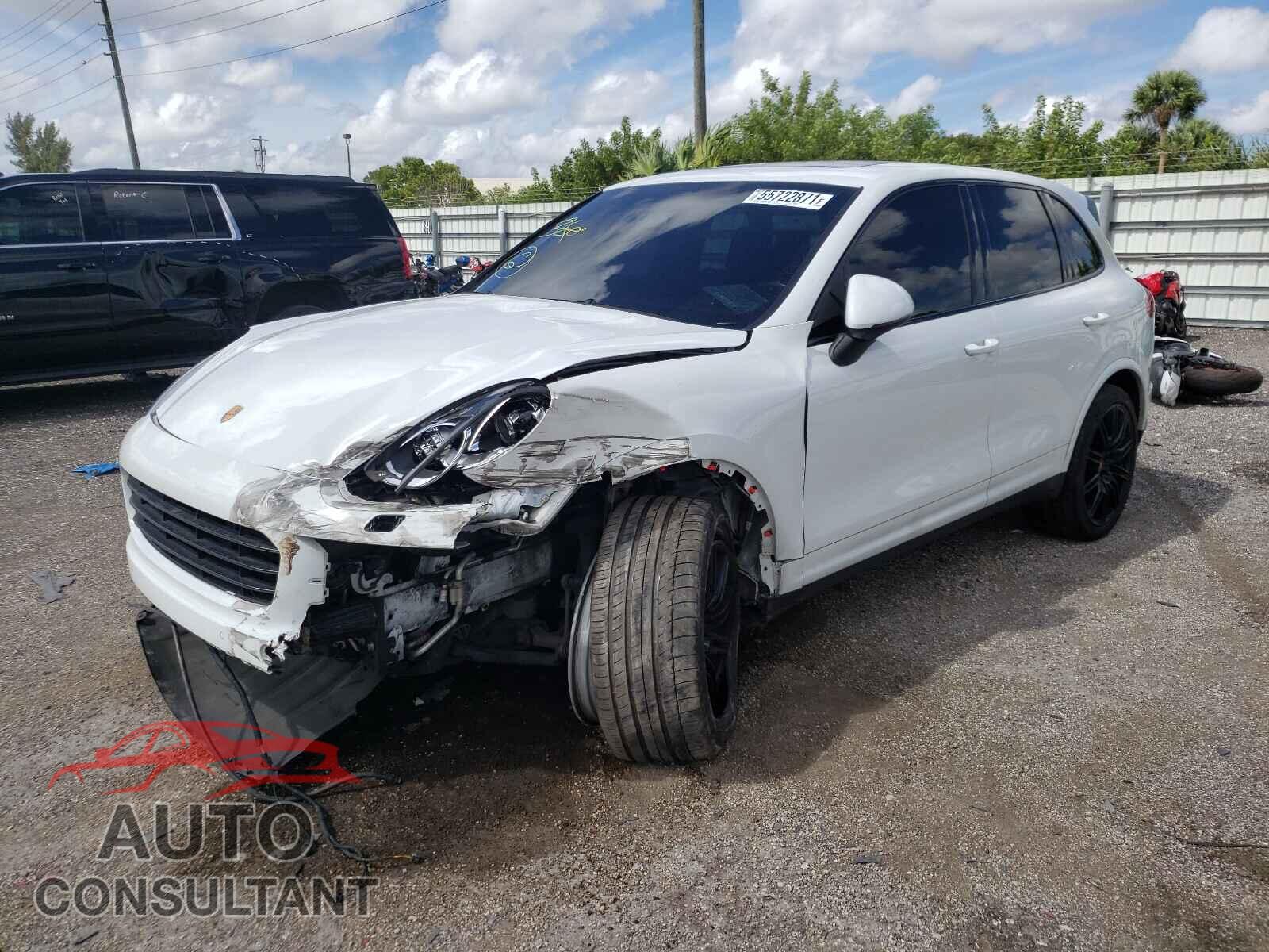 PORSCHE CAYENNE 2017 - WP1AA2A24HKA86117