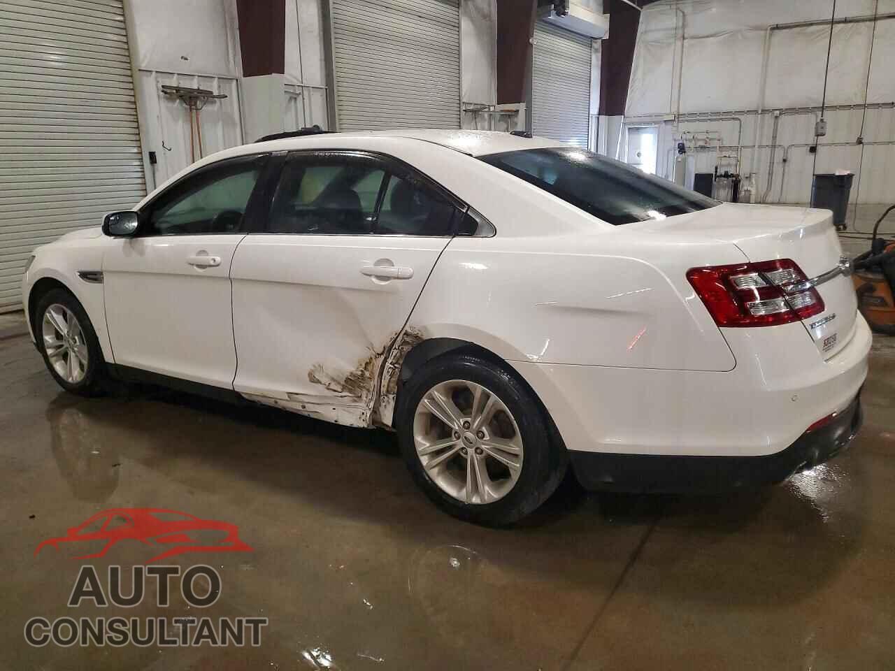 FORD TAURUS 2015 - 1FAHP2H80FG147106