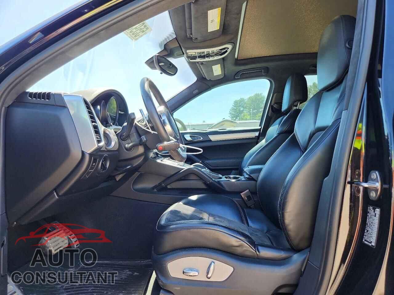 PORSCHE CAYENNE 2013 - WP1AD2A25DLA70648