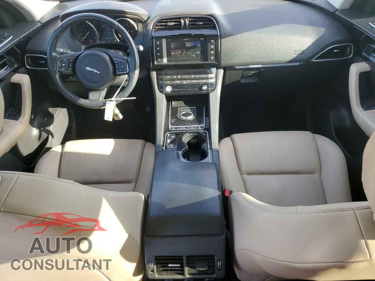 JAGUAR F-PACE 2017 - SADCJ2BVXHA090332