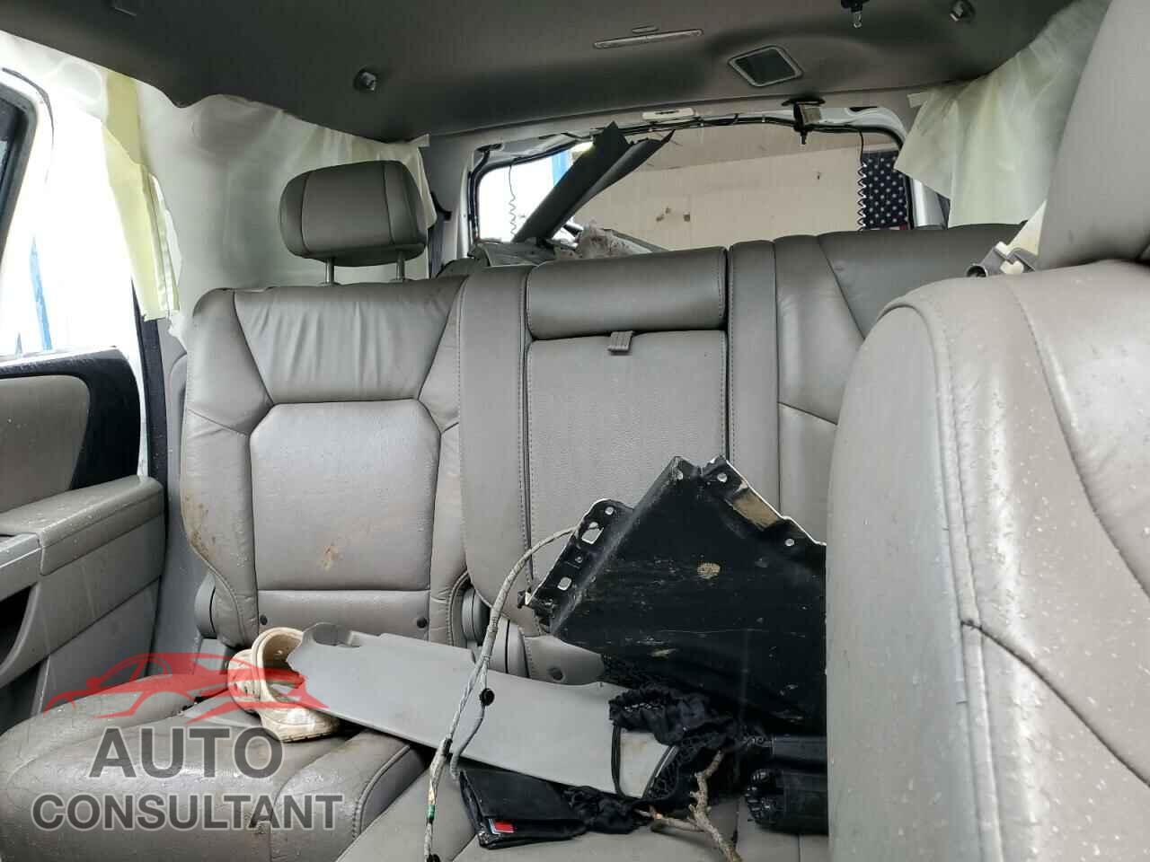 HONDA PILOT 2011 - 5FNYF4H51BB045591
