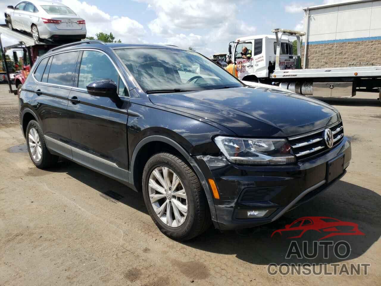 VOLKSWAGEN TIGUAN 2018 - 3VV2B7AX1JM017526