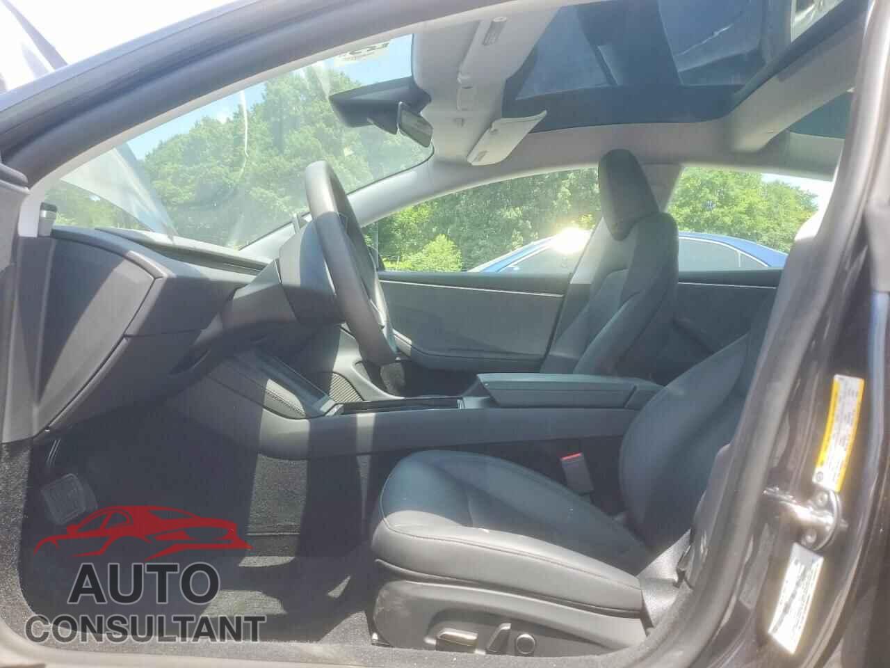 TESLA MODEL 3 2025 - 5YJ3E1EA8SF965053