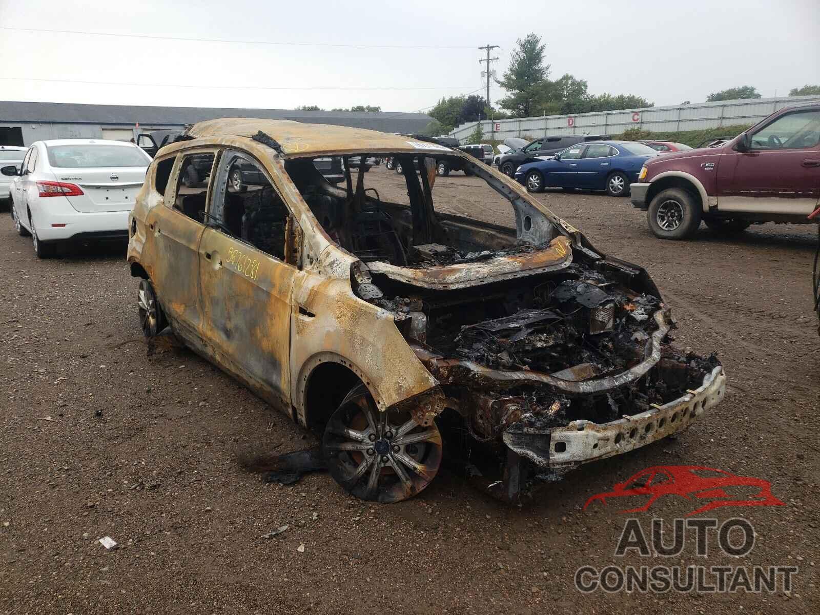 FORD ESCAPE 2017 - 1FMCU0GD0HUE92863