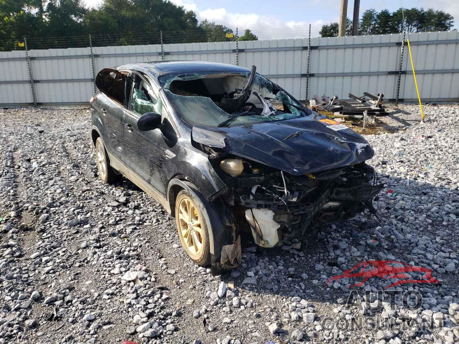 FORD ESCAPE 2017 - 1FMCU0GD2HUD67654