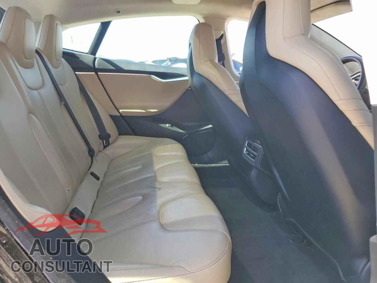 TESLA MODEL S 2016 - 5YJSA1E24GF143194
