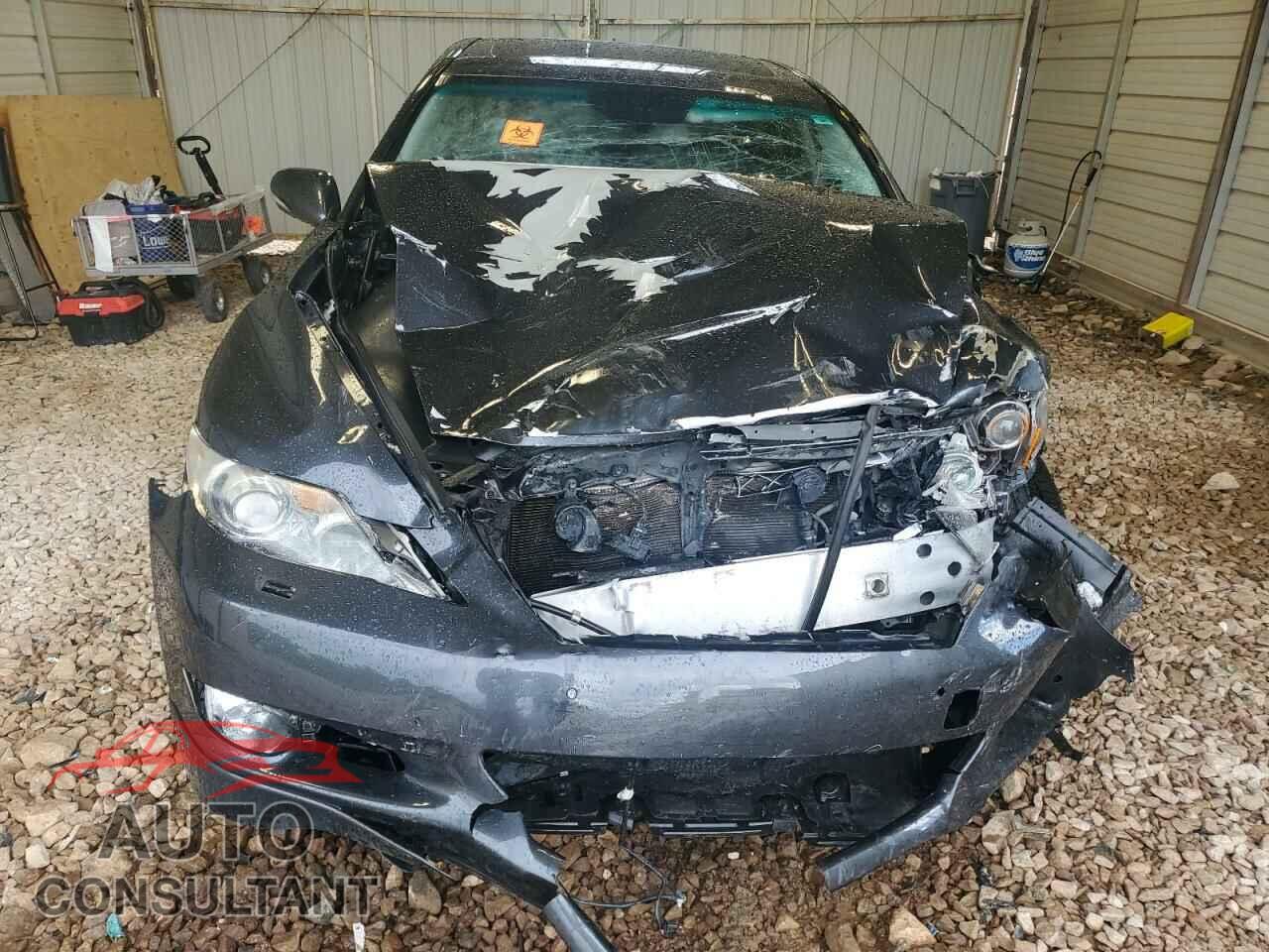 LEXUS LS460 2011 - JTHCL5EF6B5011460