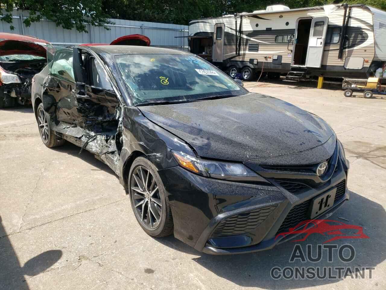 TOYOTA CAMRY 2022 - 4T1G11AK6NU073905