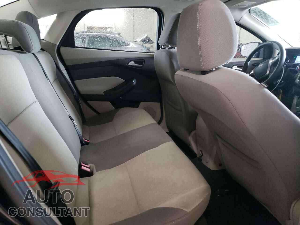 FORD FOCUS 2014 - 1FADP3F25EL424549