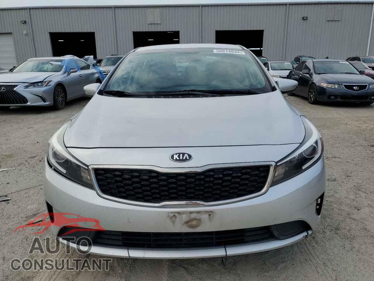 KIA FORTE 2018 - 3KPFL4A71JE211656