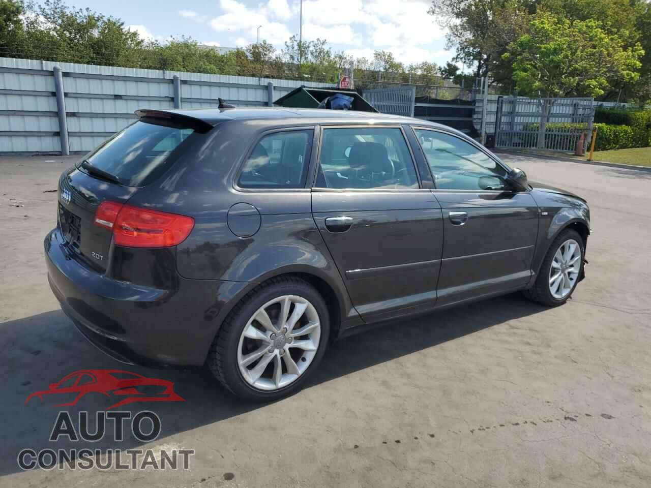 AUDI A3 2013 - WAUBEAFM9DA002921