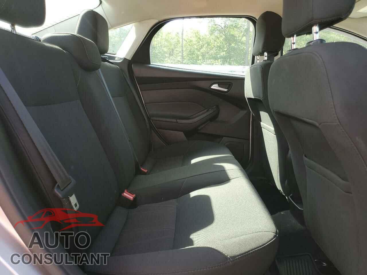 FORD FOCUS 2017 - 1FADP3FE4HL306006