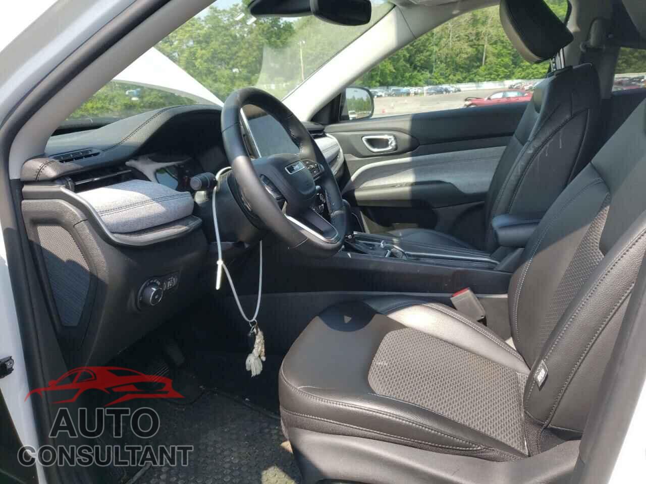 JEEP COMPASS 2022 - 3C4NJDBB6NT183231