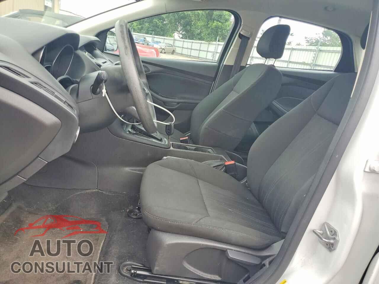 FORD FOCUS 2016 - 1FADP3E23GL201897