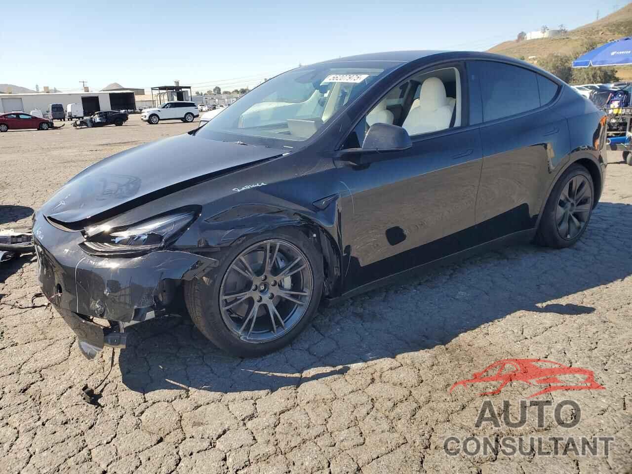 TESLA MODEL Y 2025 - 7SAYGAEE5SF312735