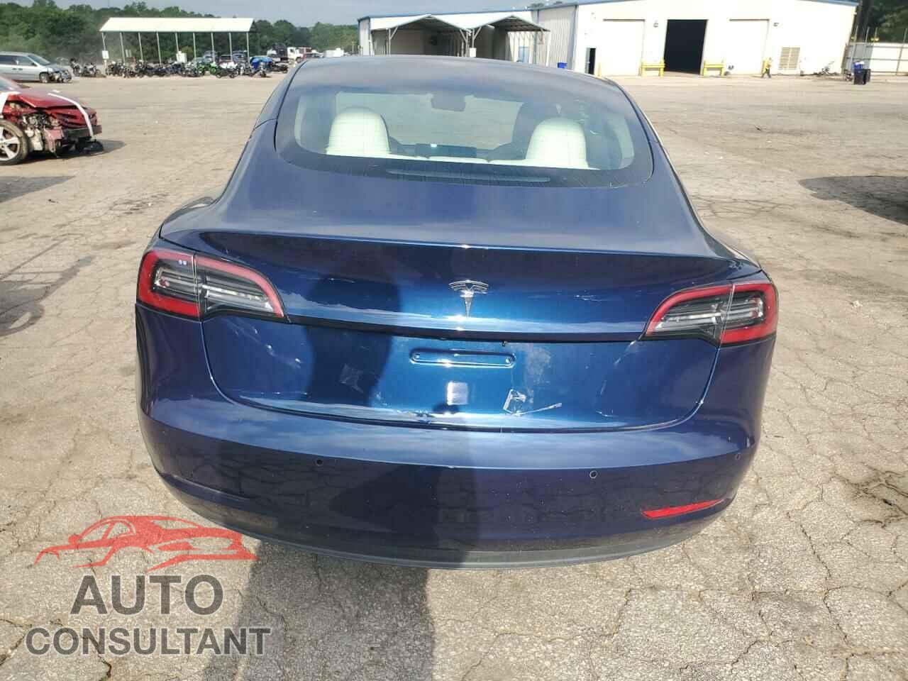 TESLA MODEL 3 2021 - 5YJ3E1EA0MF850711
