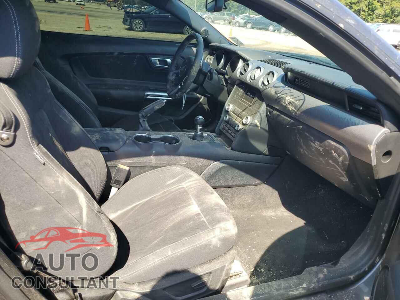 FORD MUSTANG 2020 - 1FA6P8CF2L5191132