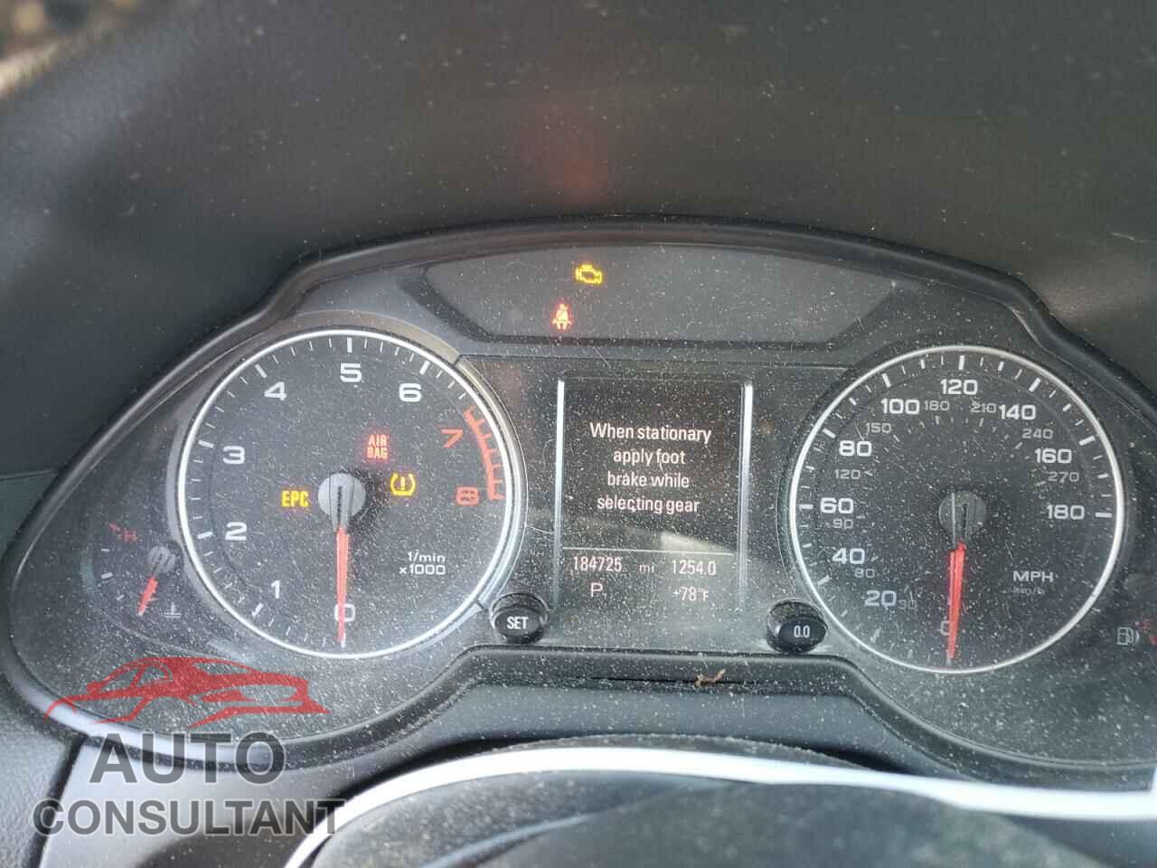 AUDI Q5 2011 - WA1DKAFP5BA032004