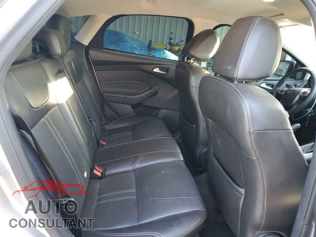 FORD FOCUS 2014 - 1FADP3K27EL333675