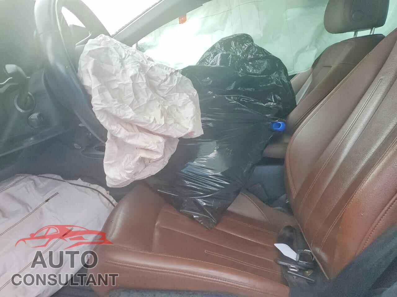 AUDI A4 2019 - WAUDNAF41KN013233