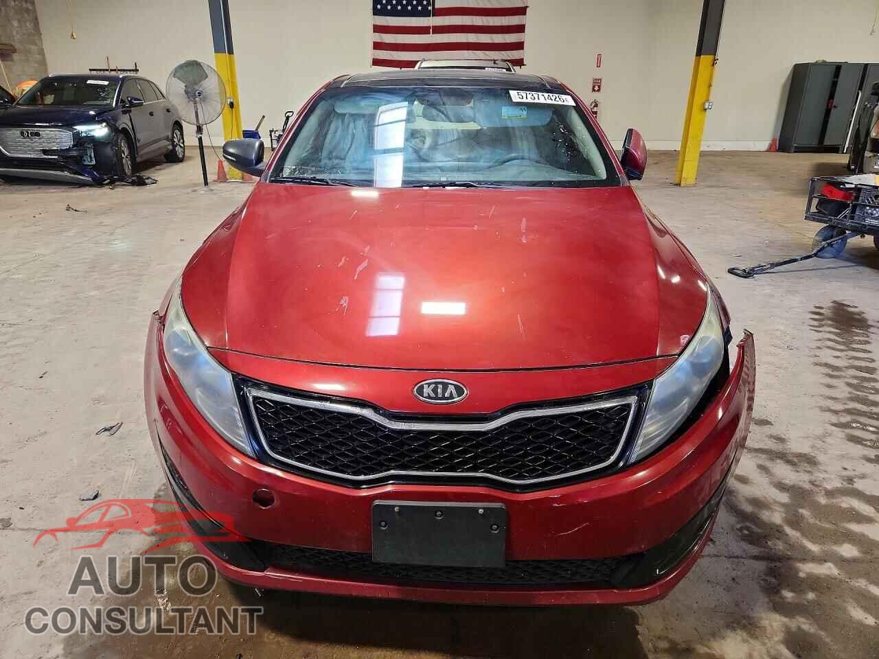 KIA OPTIMA 2011 - KNAGN4A64B5133048