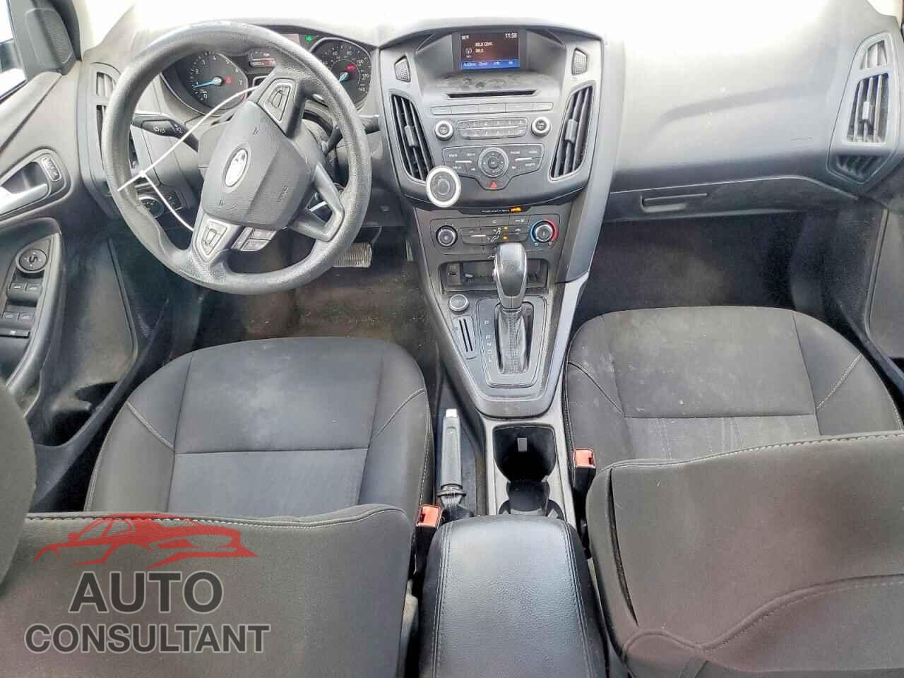 FORD FOCUS 2017 - 1FADP3F24HL279427