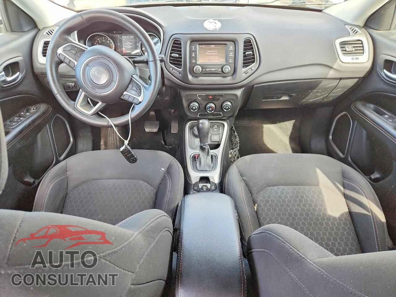 JEEP COMPASS 2018 - 3C4NJDAB0JT205249