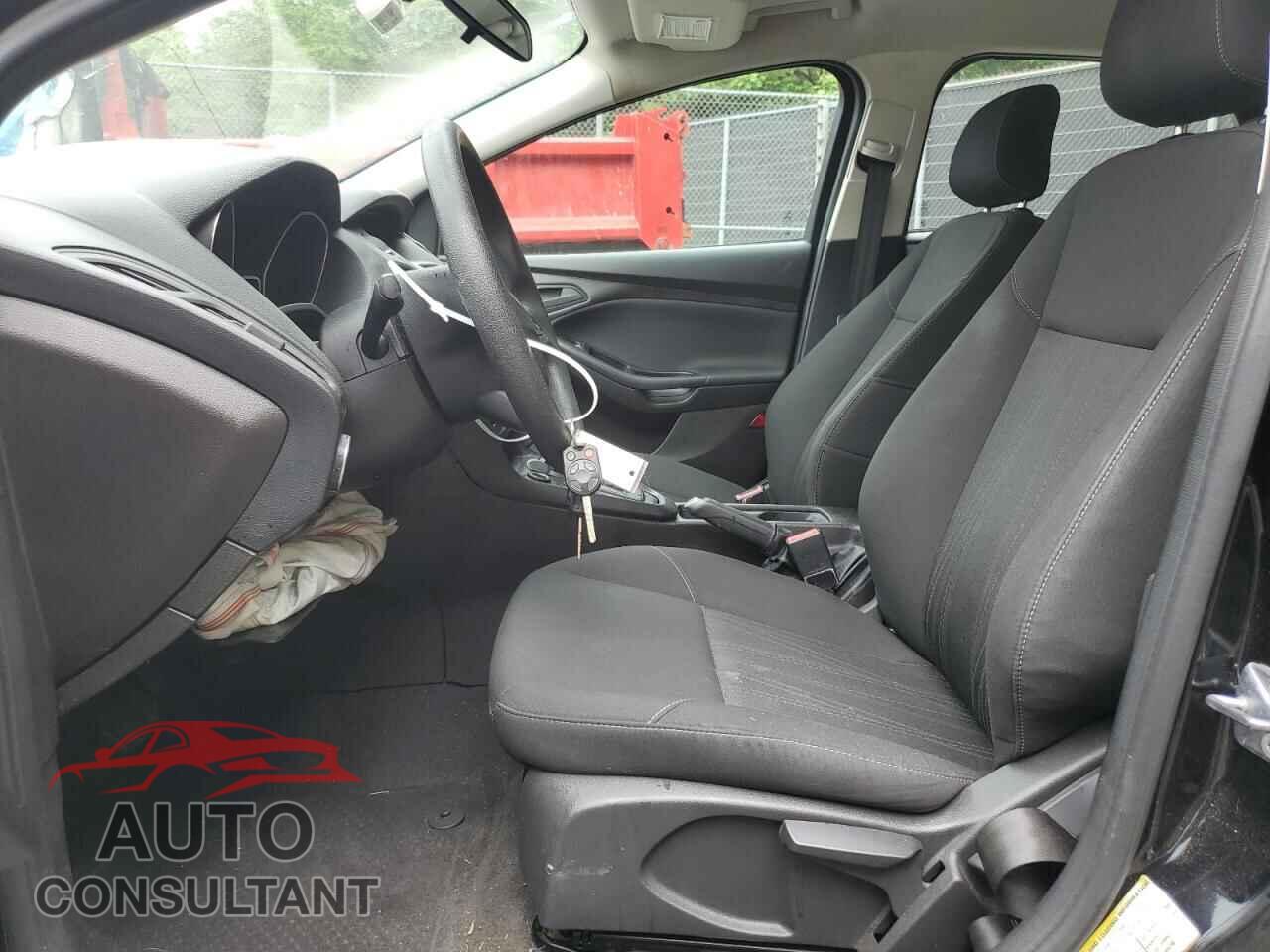 FORD FOCUS 2016 - 1FADP3E22GL376206