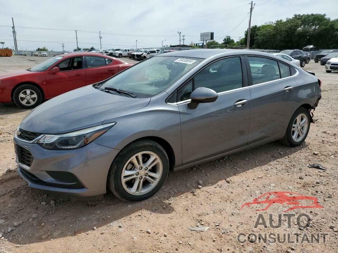 CHEVROLET CRUZE 2018 - 1G1BE5SM2J7161684