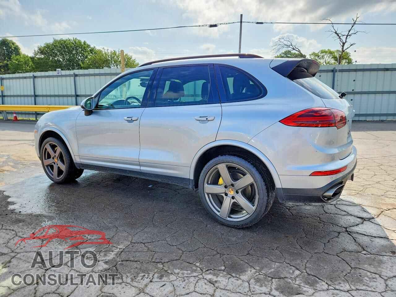 PORSCHE CAYENNE 2017 - WP1AA2A2XHKA86591