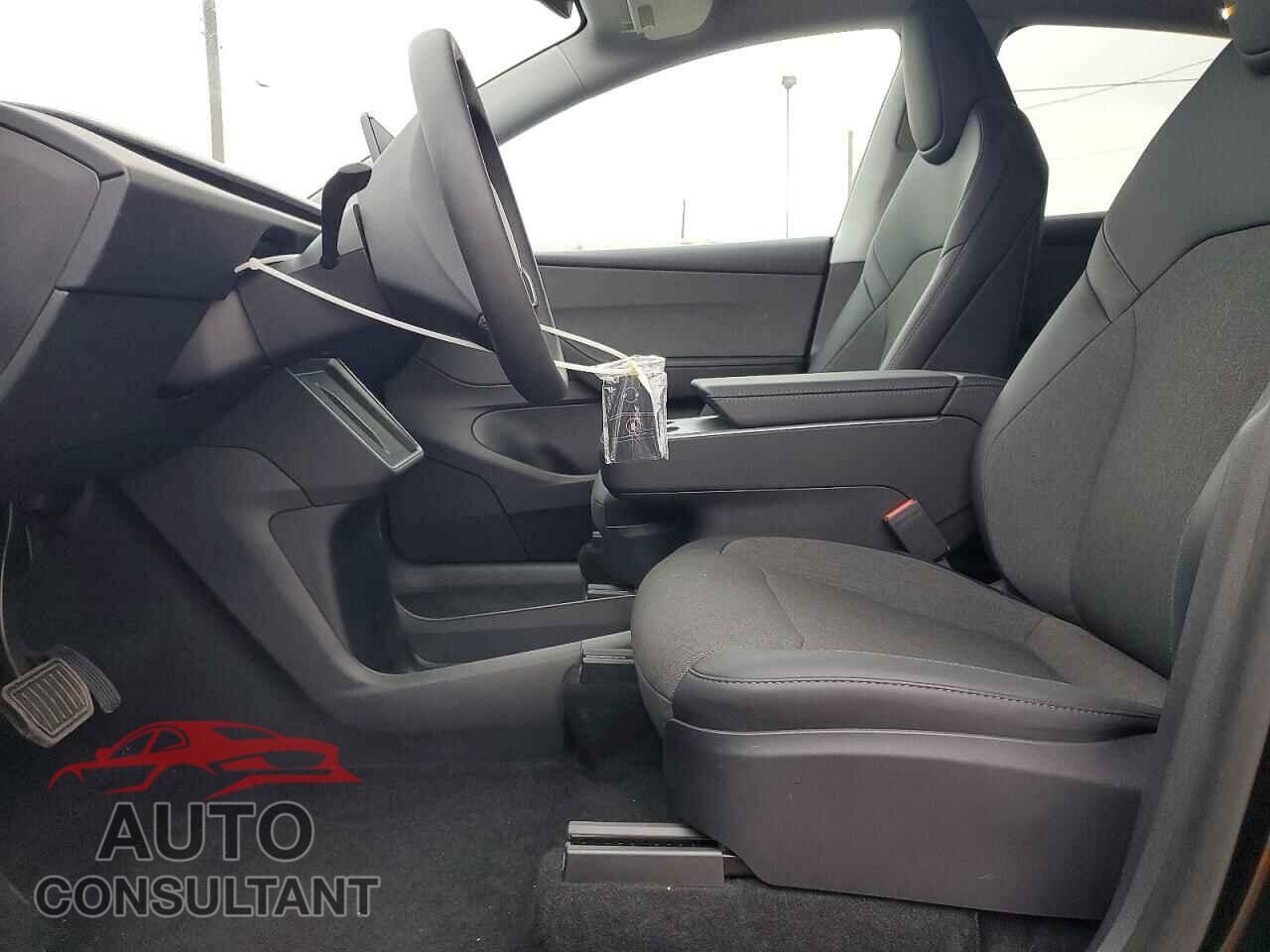 TESLA MODEL Y 2026 - 7SAYGDED1TA608388