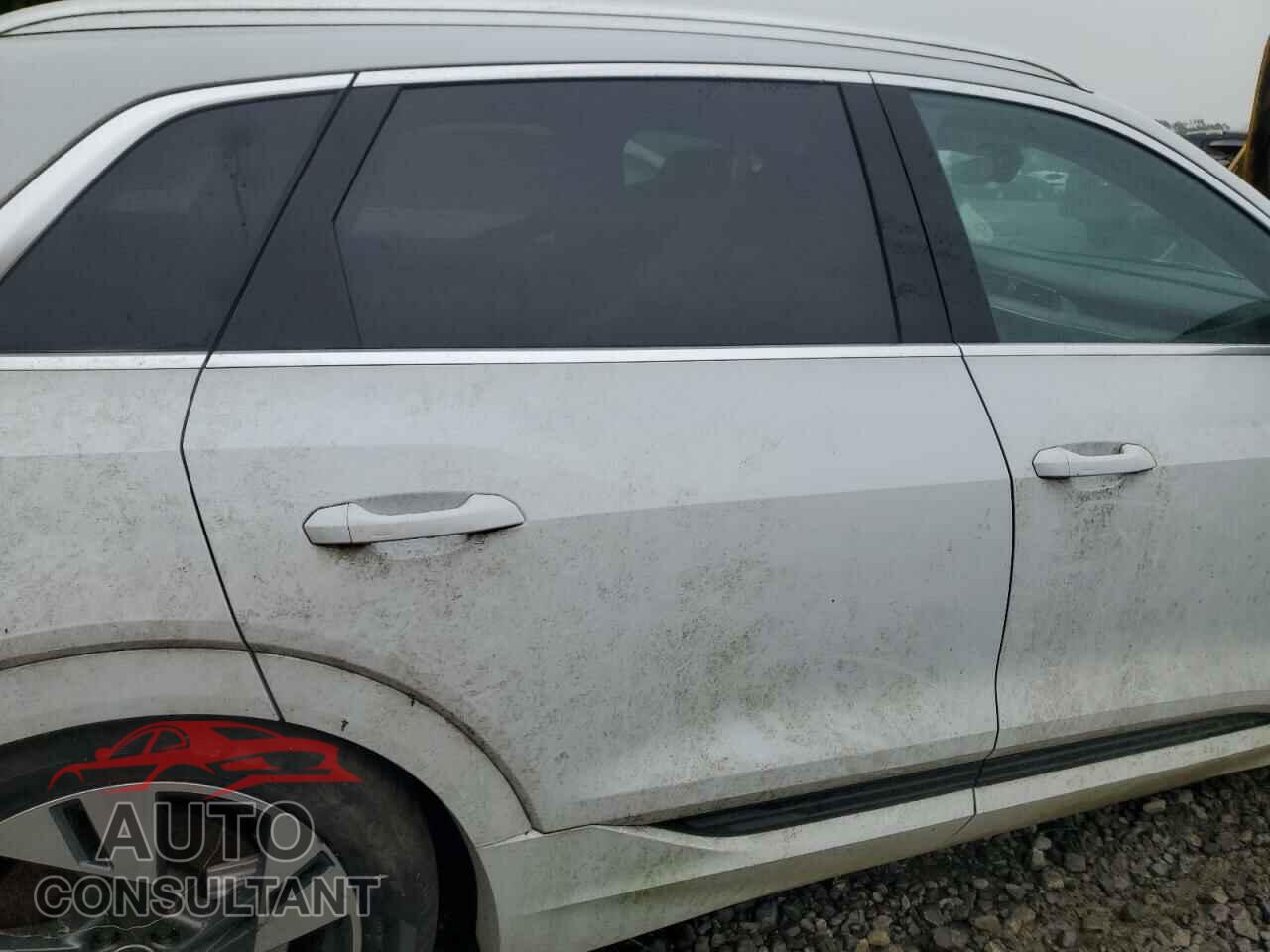 AUDI E-TRON 2021 - WA1AAAGE2MB037094
