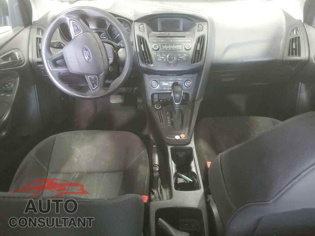 FORD FOCUS 2015 - 1FADP3E23FL354813