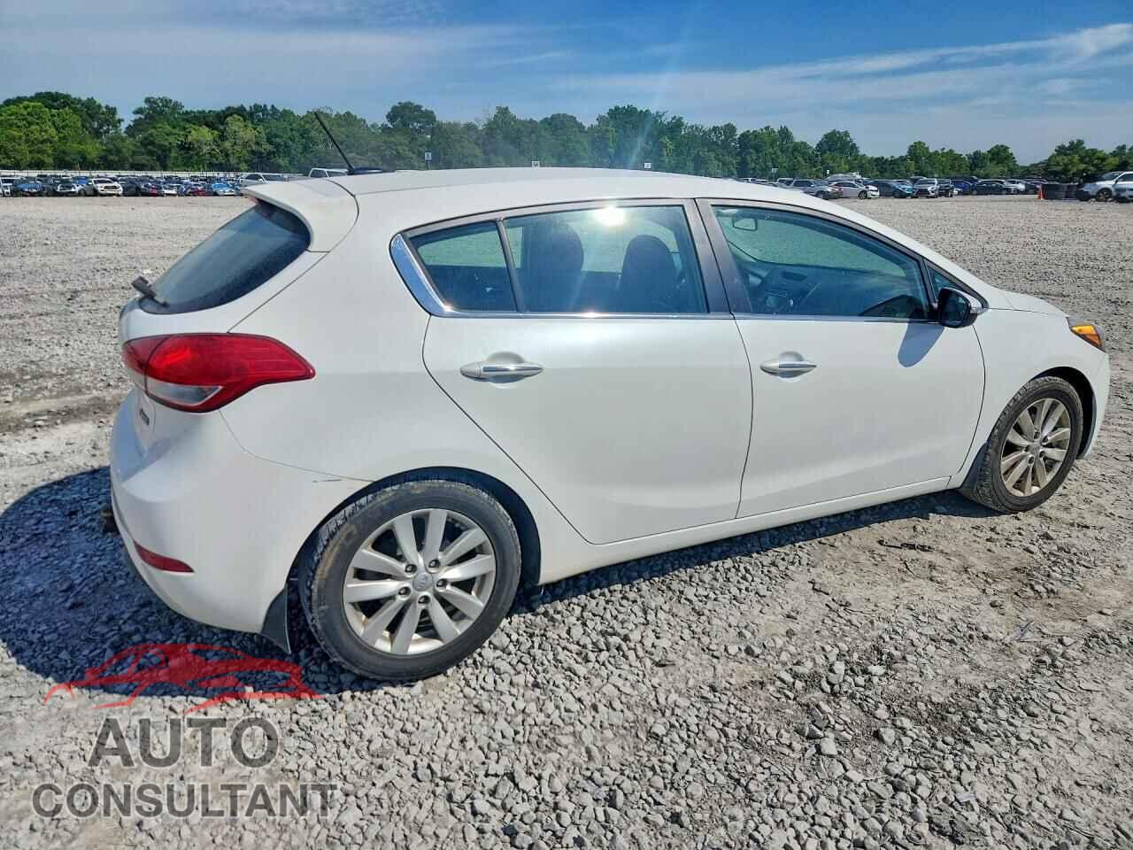 KIA FORTE 2015 - KNAFX5A8XF5314156