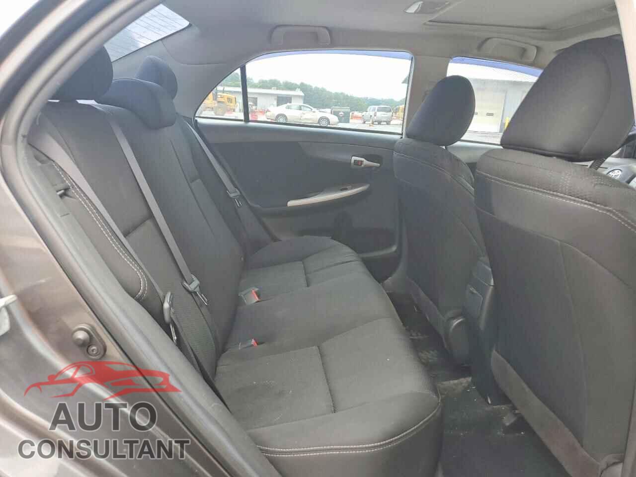 TOYOTA COROLLA 2013 - 2T1BU4EEXDC008045