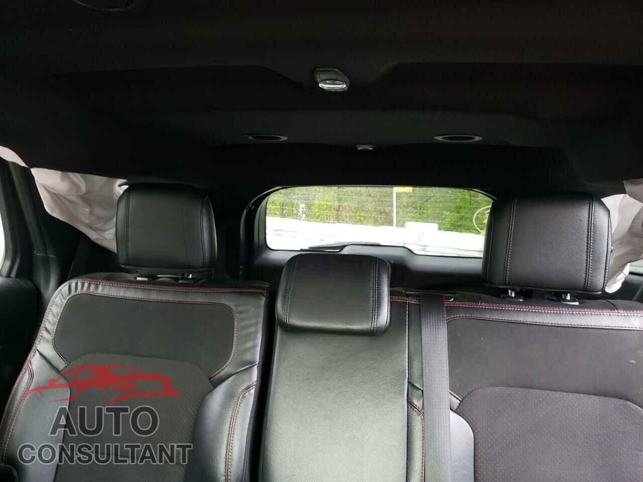 FORD EXPLORER 2018 - 1FM5K8D80JGC46176