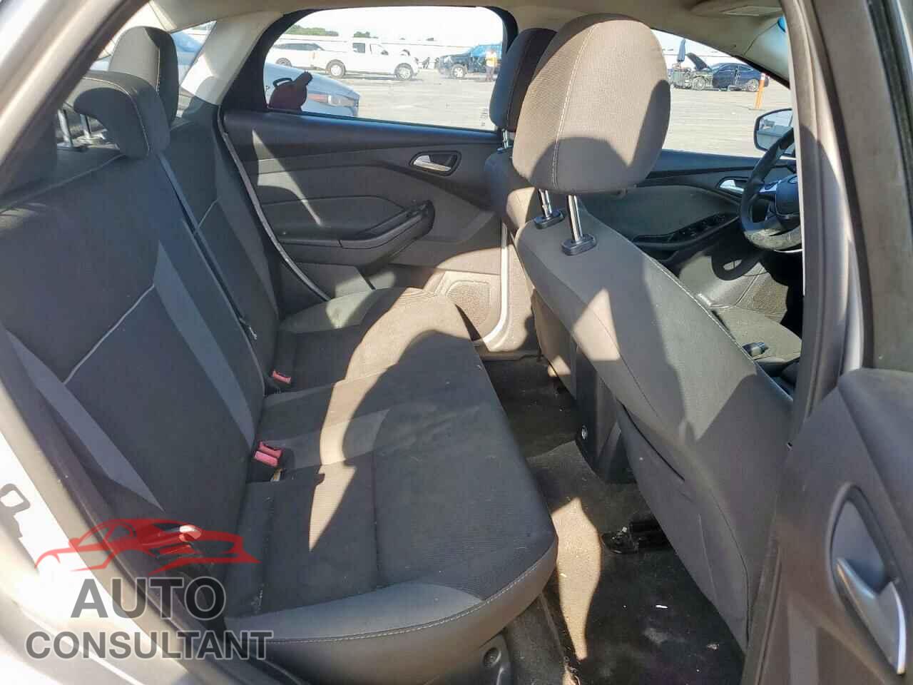 FORD FOCUS 2014 - 1FADP3F2XEL340632