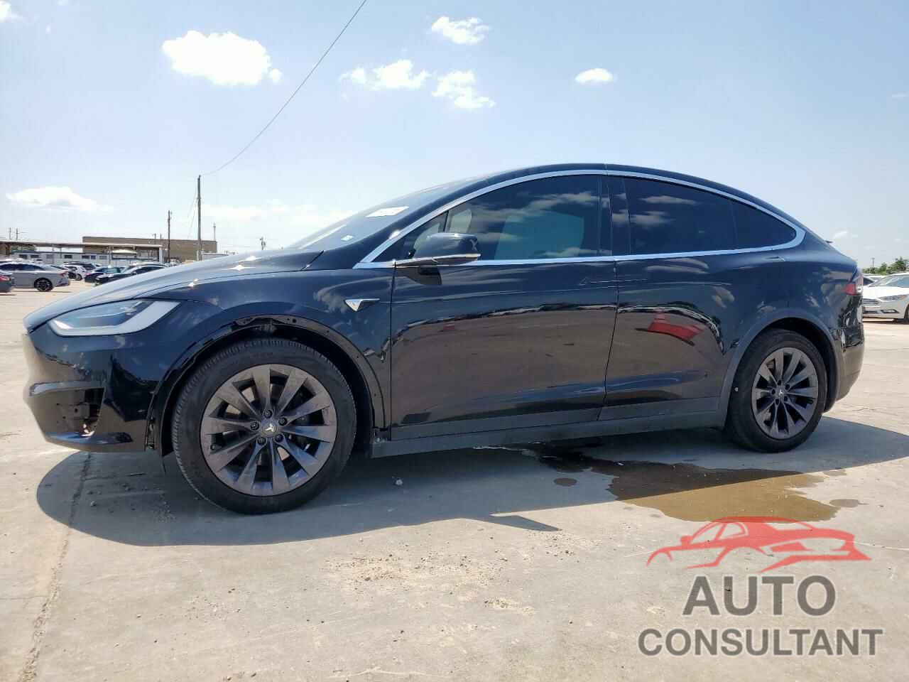 TESLA MODEL X 2018 - 5YJXCBE25JF132458