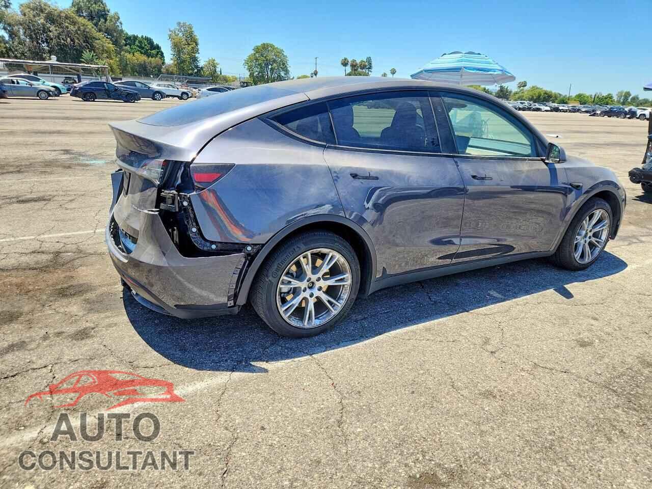 TESLA MODEL Y 2023 - 7SAYGDEE8PF918877