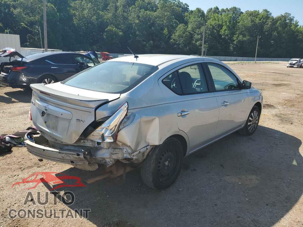 NISSAN VERSA 2017 - 3N1CN7AP1HL800830