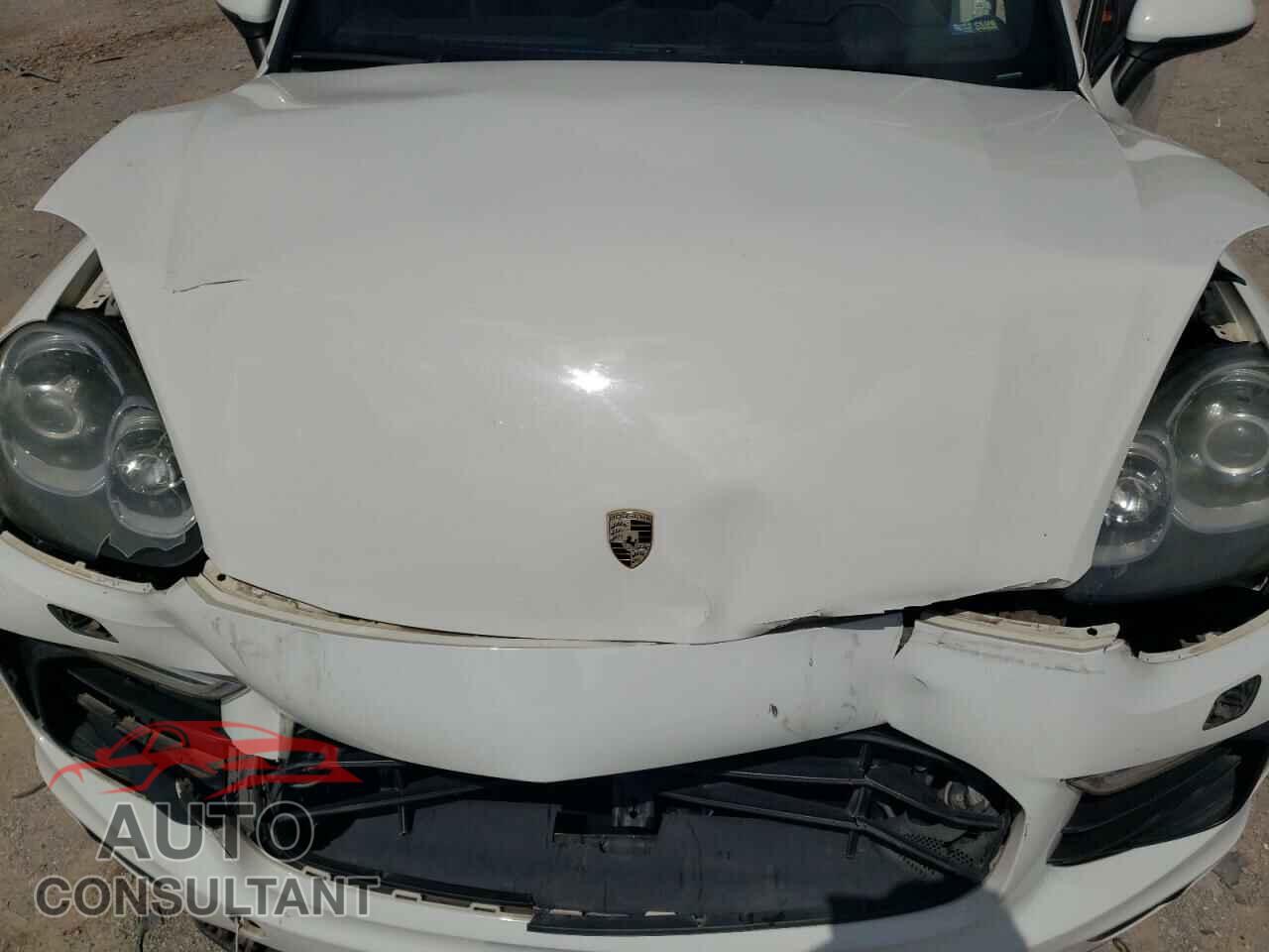 PORSCHE CAYENNE 2017 - WP1AA2A27HKA85981
